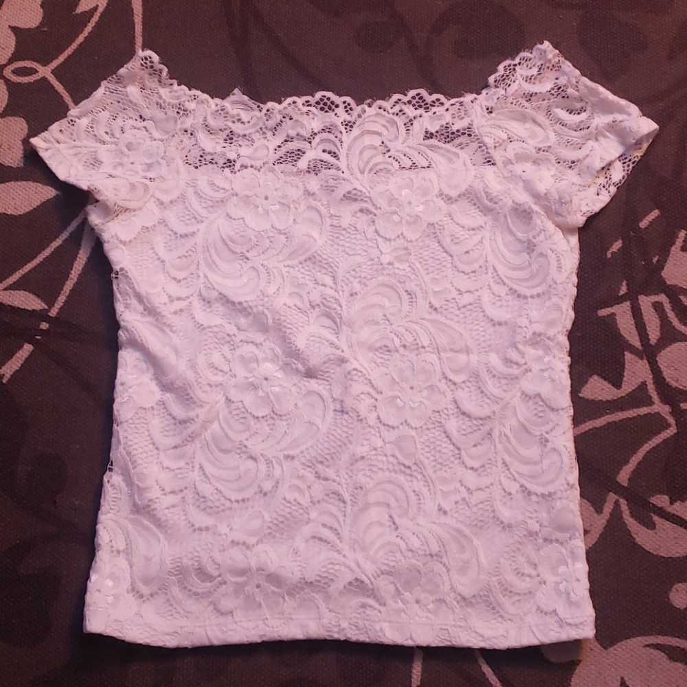 Off the shoulders shirt